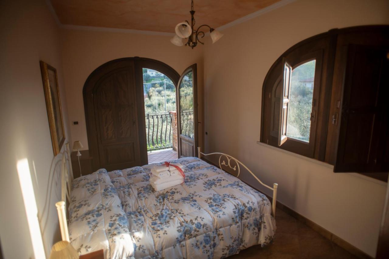 La Ginestra Hotel Castel San Lorenzo Bagian luar foto