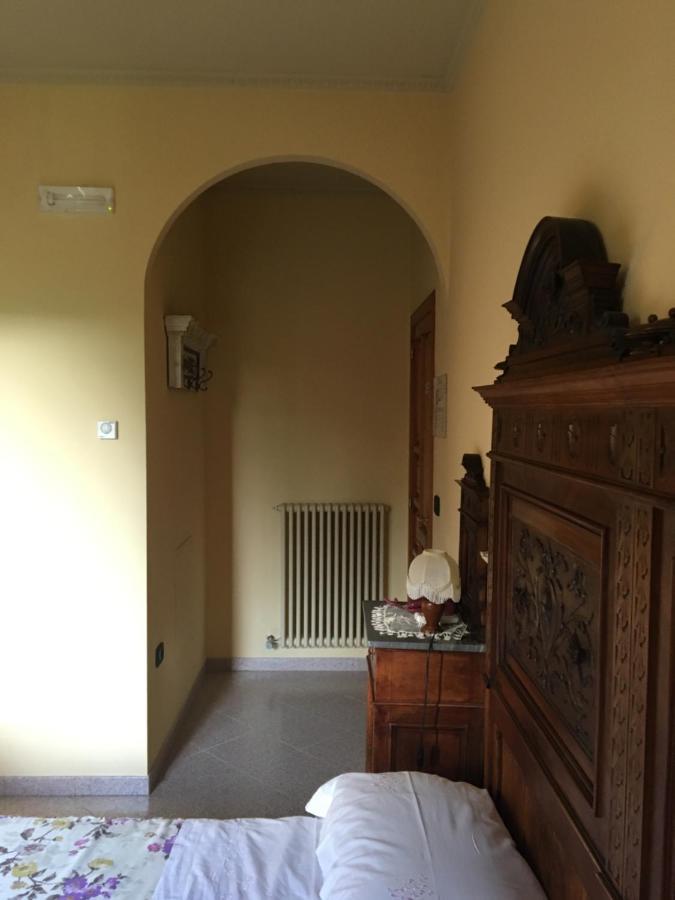La Ginestra Hotel Castel San Lorenzo Bagian luar foto
