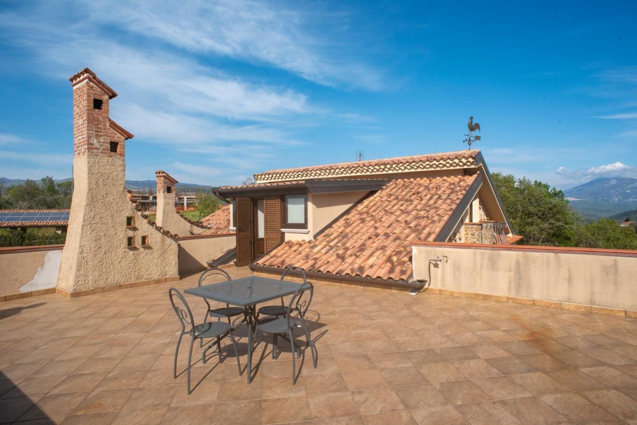 La Ginestra Hotel Castel San Lorenzo Bagian luar foto