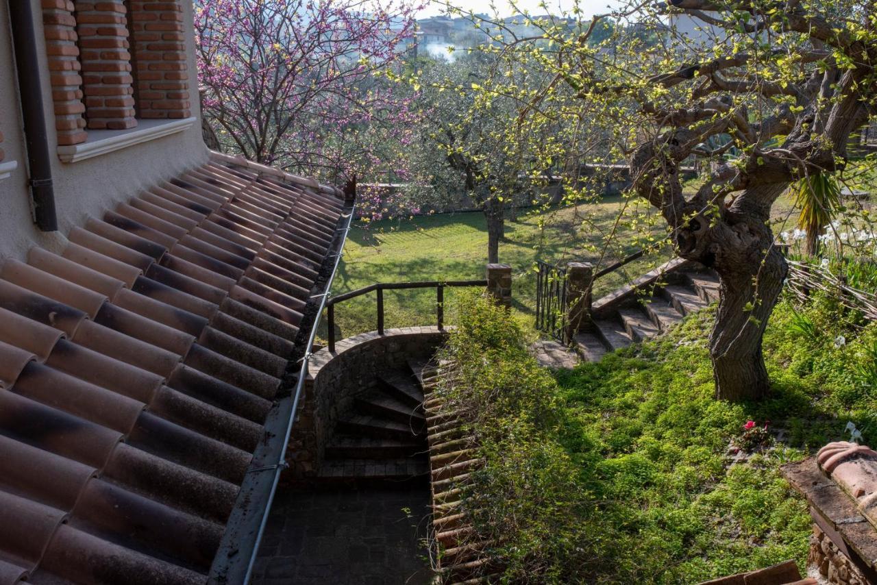 La Ginestra Hotel Castel San Lorenzo Bagian luar foto