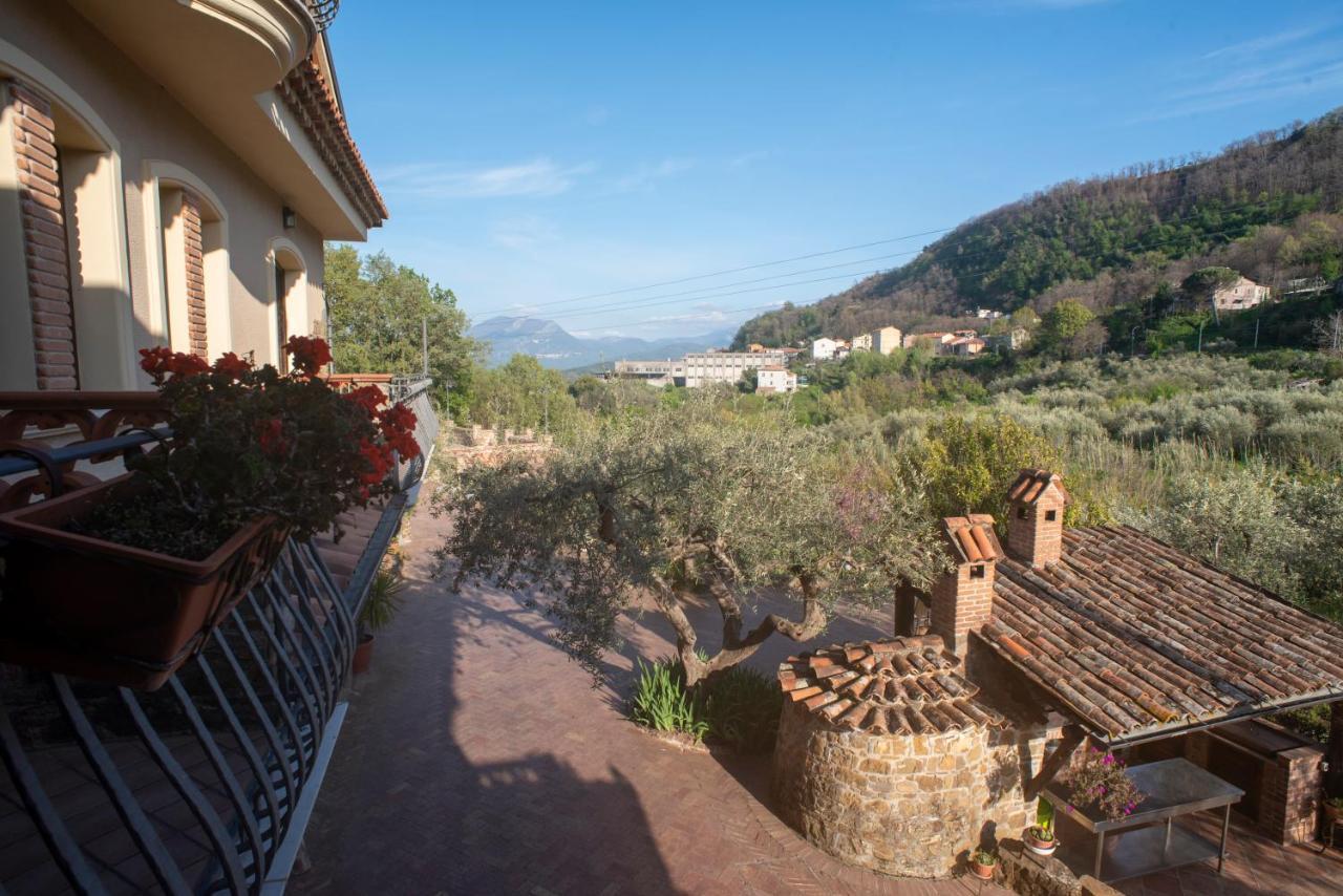 La Ginestra Hotel Castel San Lorenzo Bagian luar foto