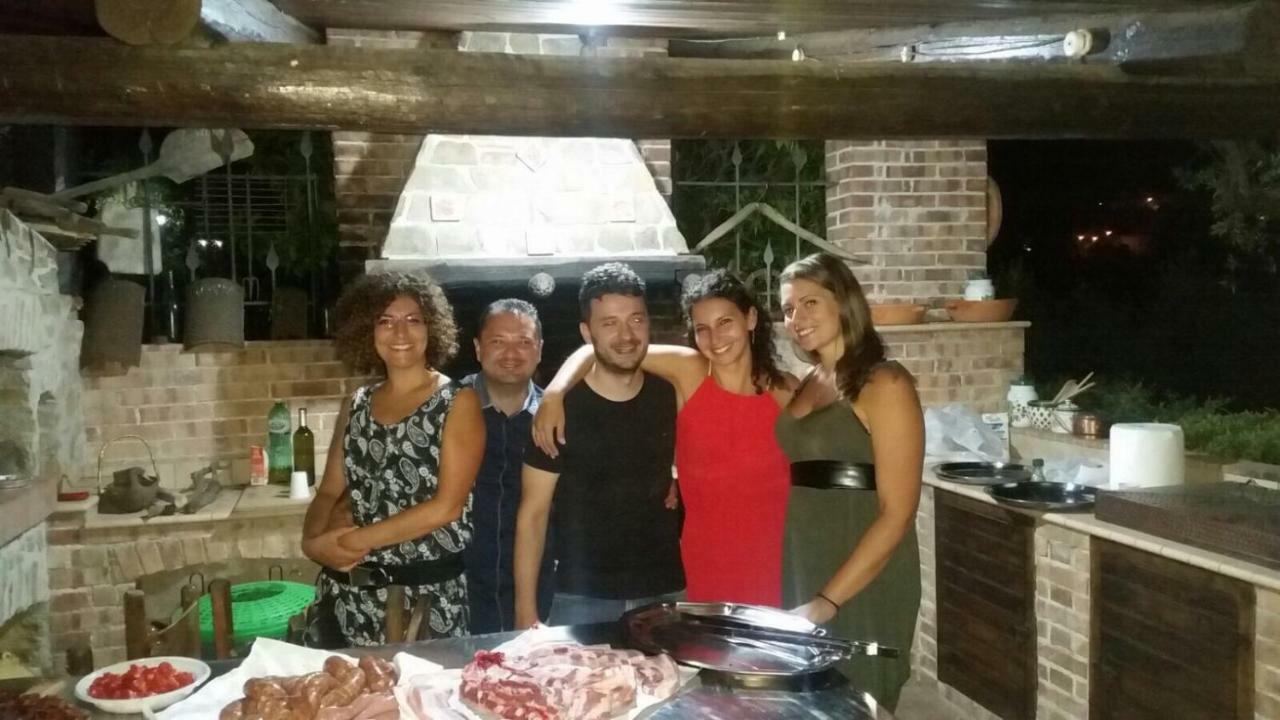 La Ginestra Hotel Castel San Lorenzo Bagian luar foto