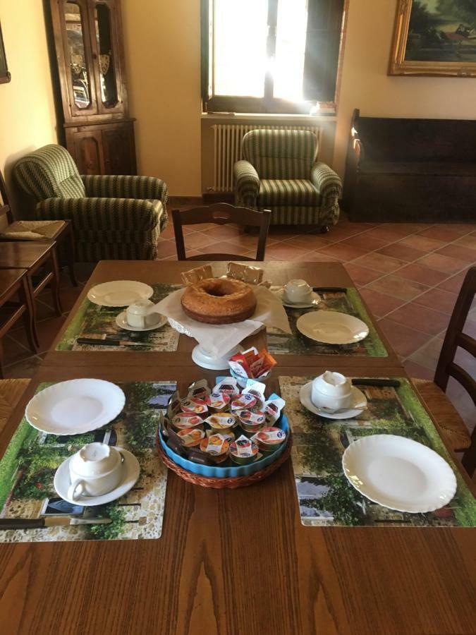 La Ginestra Hotel Castel San Lorenzo Bagian luar foto